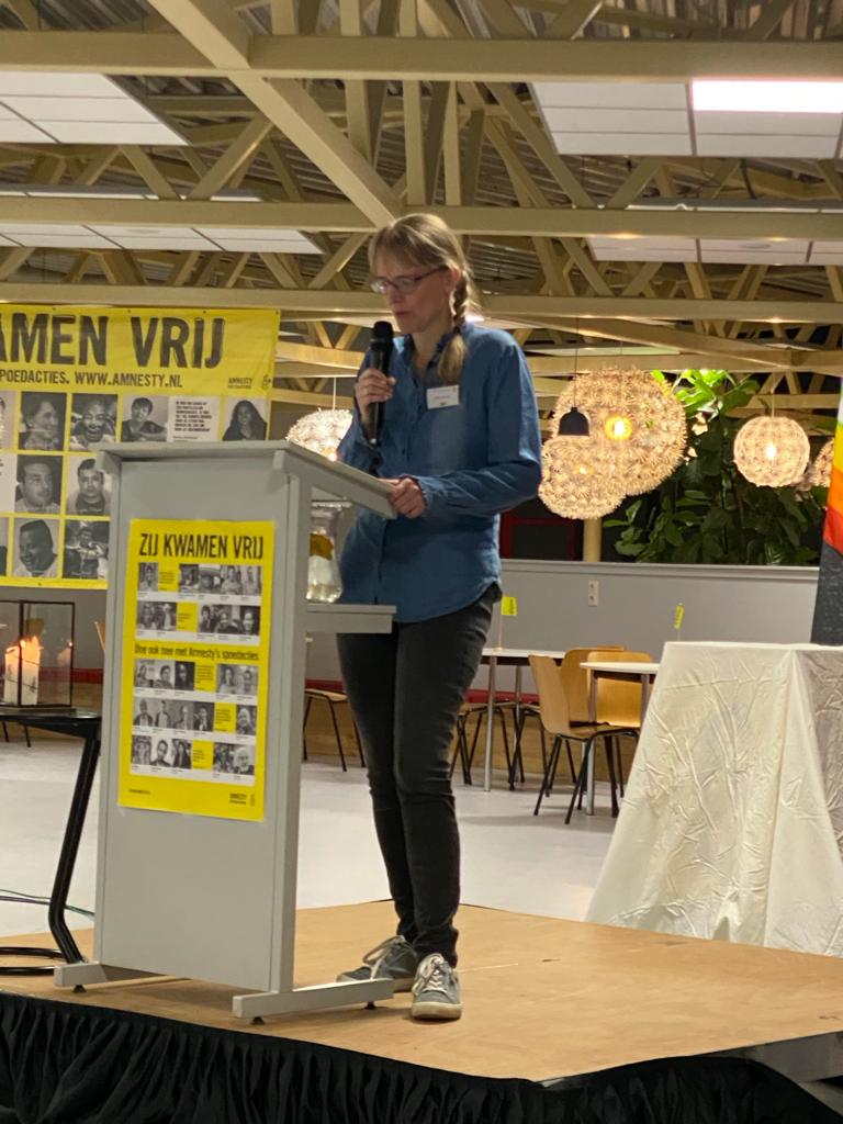 Geschiedenis van 50 jaar Amnesty Hoogeveen door Hilde Kerssies